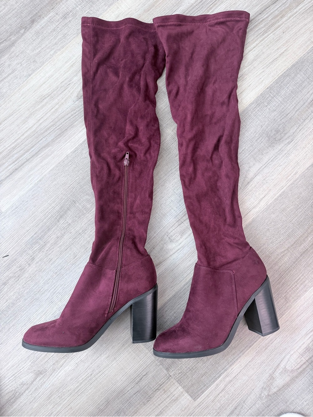 Women's Over-the-Knee Suede Block Heel Boots - Burgundy